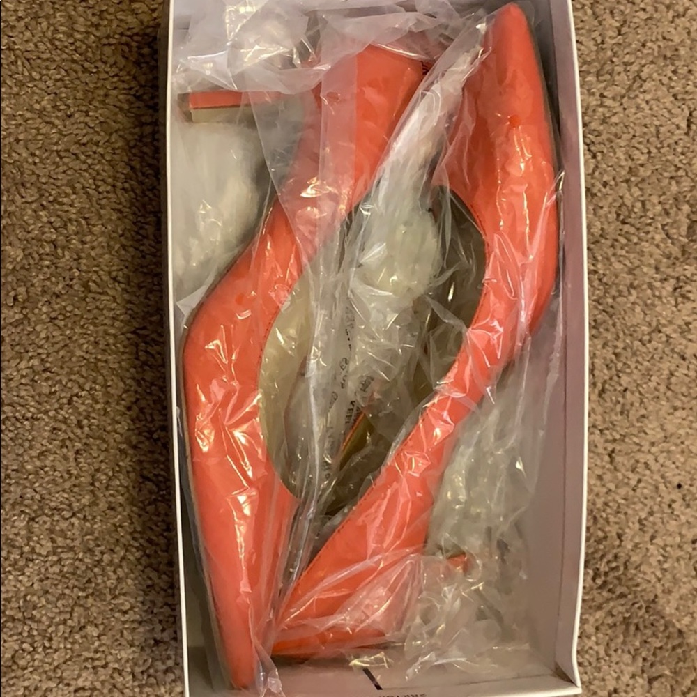 Nine West Orange Pumps